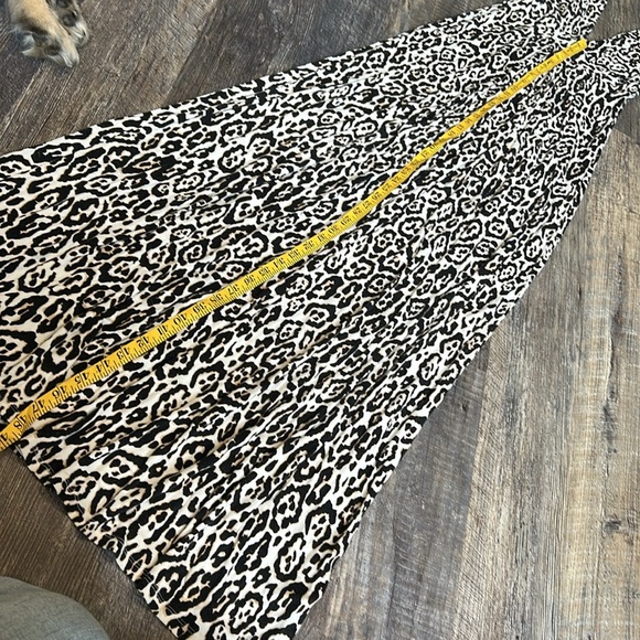 Tart Women's Flowy Leopard Animal Print V-Neck Empire Stretch Maxi Dress Size S - Picture 3 of 6